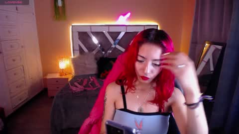 Snapshot of scarllett_bdsm chatting on December 11, 3:56 am Scarllett online show from December 11, 3:56 am