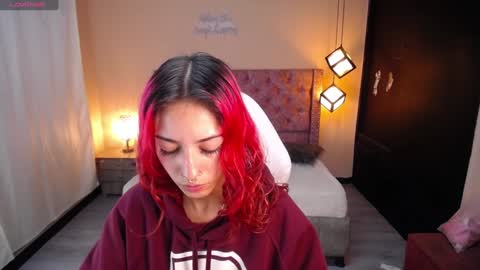 Snapshot of scarllett_bdsm chatting on January 14, 9:45 am Scarllett online show from January 14, 9:45 am