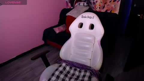 Snapshot of scarllett_bdsm chatting on February 11, 7:12 am Scarllett online show from February 11, 7:12 am