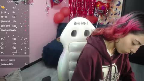 Snapshot of scarllett_bdsm chatting on February 26, 8:04 am Scarllett online show from February 26, 8:04 am