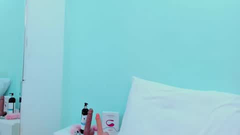 SCARLET online show from April 19, 6:10 pm