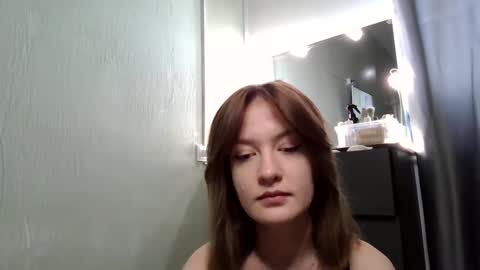 Elsa online show from November 10, 11:42 am