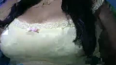 Snapshot of schoco_milf chatting on April 24, 12:57 am mai latina online show from April 24, 12:57 am