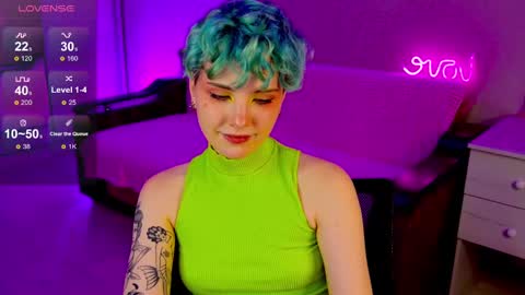 Snapshot of school_love chatting on December 6, 5:11 pm Rina online show from December 6, 5:11 pm