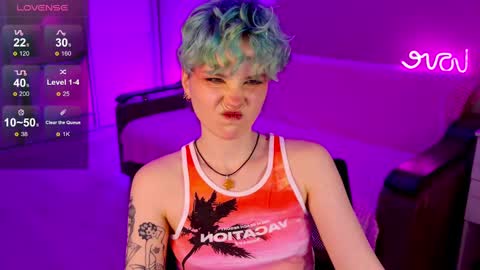 Snapshot of school_love chatting on December 22, 4:27 pm Rina online show from December 22, 4:27 pm