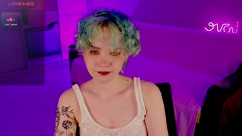 Snapshot of school_love chatting on March 7, 4:33 pm Rina online show from March 7, 4:33 pm