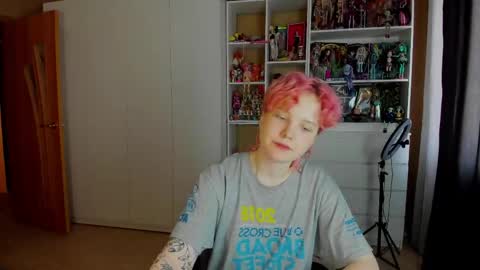 Snapshot of school_love chatting on May 20, 7:14 am Rina online show from May 20, 7:14 am