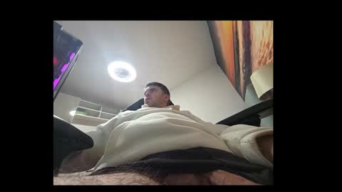 Snapshot of schosch01 chatting on October 28, 9:17 pm schosch01 online show from October 28, 9:17 pm