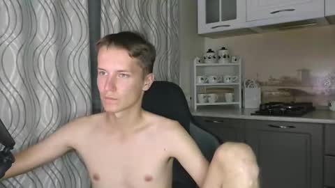 Snapshot of schweppess__ chatting on October 1, 10:38 pm Dimka online show from October 1, 10:38 pm