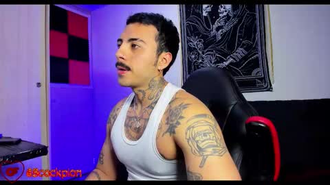 Snapshot of scockpion_ chatting on November 24, 2:55 am Alejandro help me to reach 200 thumps up online show from November 24, 2:55 am