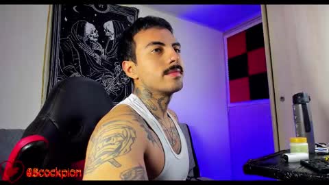 Alejandro help me to reach 200 thumps up online show from February 1, 7:51 am