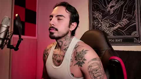 Snapshot of scockpion_ chatting on June 7, 9:24 am Alejandro help me to reach 200 thumps up online show from June 7, 9:24 am