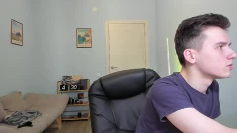 Thomas brunette and Alex blond online show from February 27, 8:17 am