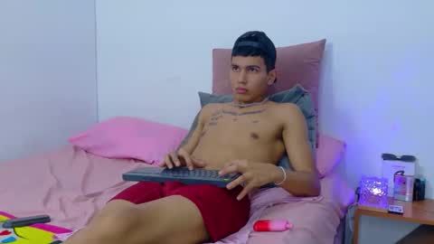 scook_gray online show from June 7, 10:52 am
