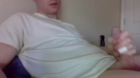 scooter912 online show from December 8, 6:39 pm