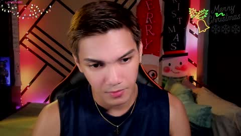 Snapshot of scorphoenix chatting on December 17, 3:28 pm Not Angelo online show from December 17, 3:28 pm