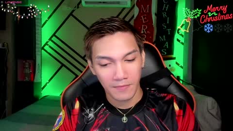 Snapshot of scorphoenix chatting on December 18, 7:52 pm Not Angelo online show from December 18, 7:52 pm