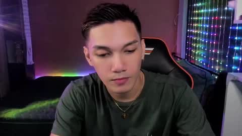 Snapshot of scorphoenix chatting on January 8, 3:50 pm Not Angelo online show from January 8, 3:50 pm