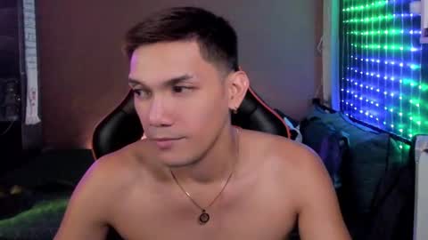 Snapshot of scorphoenix chatting on January 9, 2:43 am Not Angelo online show from January 9, 2:43 am