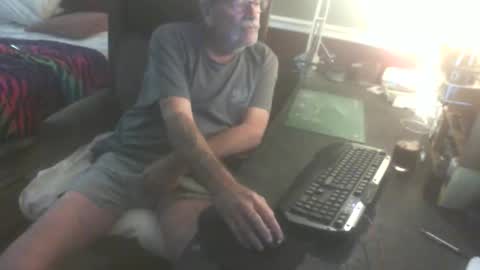 scotsman_62 online show from March 11, 7:58 am