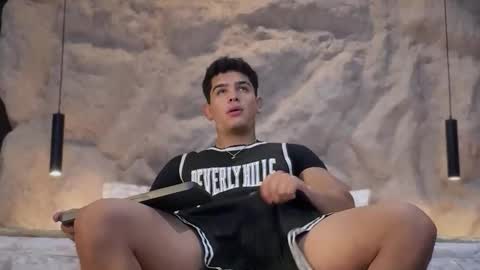 Andrew Flintt online show from February 20, 4:09 am