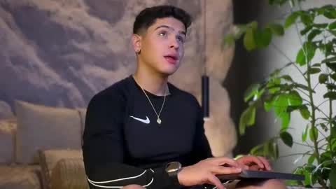 Andrew Flintt online show from March 19, 3:10 am