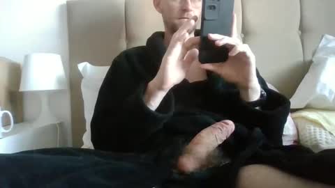 Snapshot of scottish_daddy chatting on January 10, 10:28 am scottish daddy online show from January 10, 10:28 am