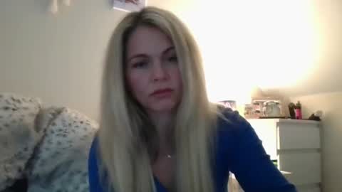 Snapshot of scottishlass1985 chatting on March 9, 11:36 am Scottishlass1985 online show from March 9, 11:36 am