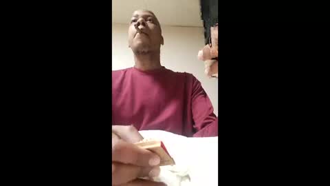 Snapshot of scottsuper10 chatting on December 23, 9:07 am scottsuper10 online show from December 23, 9:07 am