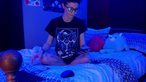 Snapshot of scottynuts chatting on January 12, 3:12 am Doc Scott online show from January 12, 3:12 am