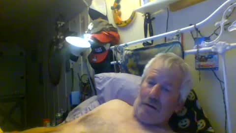 scoutiii online show from August 4, 9:23 am