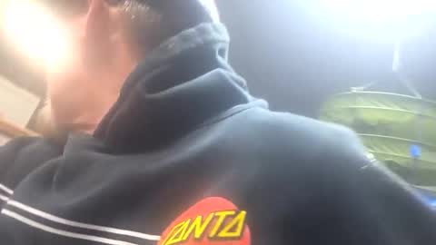 Snapshot of screwnutandbolte chatting on December 2, 6:41 am screwnutandbolte online show from December 2, 6:41 am