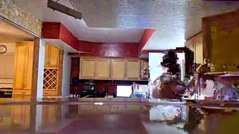 Snapshot of screwnutandbolte chatting on December 5, 10:35 am screwnutandbolte online show from December 5, 10:35 am