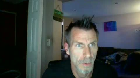 Snapshot of scroach11 chatting on June 21, 4:42 pm GettOffMyLawn online show from June 21, 4:42 pm
