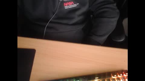 Snapshot of scz11 chatting on December 16, 6:40 am scz11 online show from December 16, 6:40 am