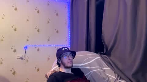 Snapshot of sdddisk chatting on January 18, 5:20 am sdddisk online show from January 18, 5:20 am