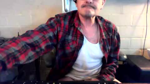 eating pussy  sucking dick online show from January 31, 7:23 pm