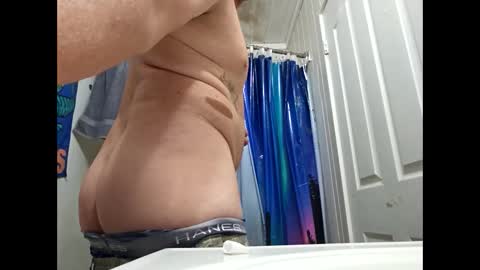 Snapshot of sdraftt45 chatting on December 25, 1:10 am Arin online show from December 25, 1:10 am