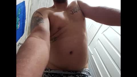 Snapshot of sdraftt45 chatting on January 5, 1:04 pm Arin online show from January 5, 1:04 pm