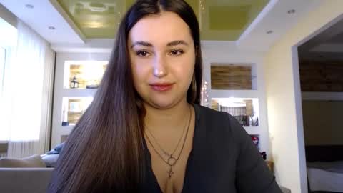 Elizabeth  online show from December 7, 8:55 am