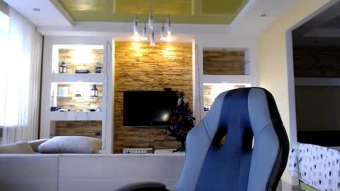 Elizabeth  online show from December 20, 12:16 pm