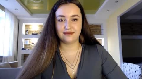 Elizabeth  online show from December 24, 9:17 am