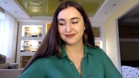 Elizabeth  online show from January 3, 11:35 am