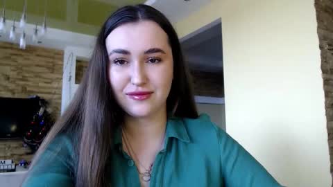 Elizabeth  online show from January 9, 9:59 am