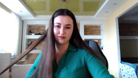 Elizabeth  online show from February 8, 10:07 am