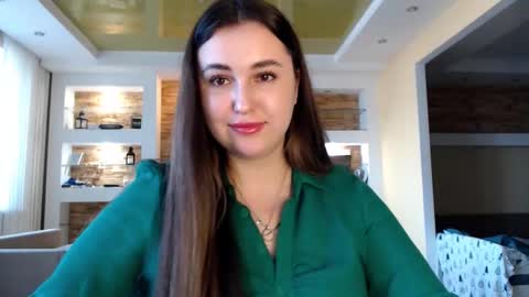 Elizabeth  online show from February 25, 1:50 pm