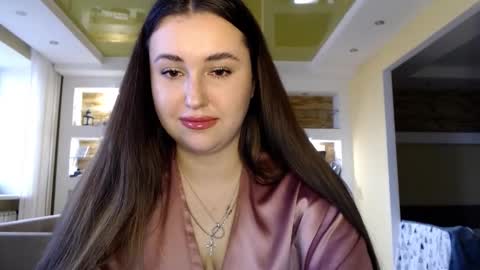 Elizabeth  online show from March 4, 1:59 pm