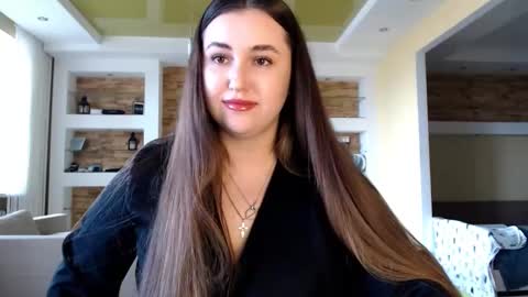 Elizabeth  online show from March 10, 12:59 pm