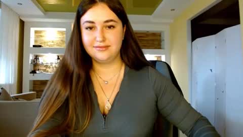 Elizabeth  online show from October 2, 7:04 am