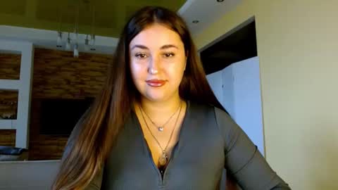 Elizabeth  online show from November 3, 8:04 am